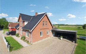 Nice Home In Christiansfeld With House Sea View, Christiansfeld